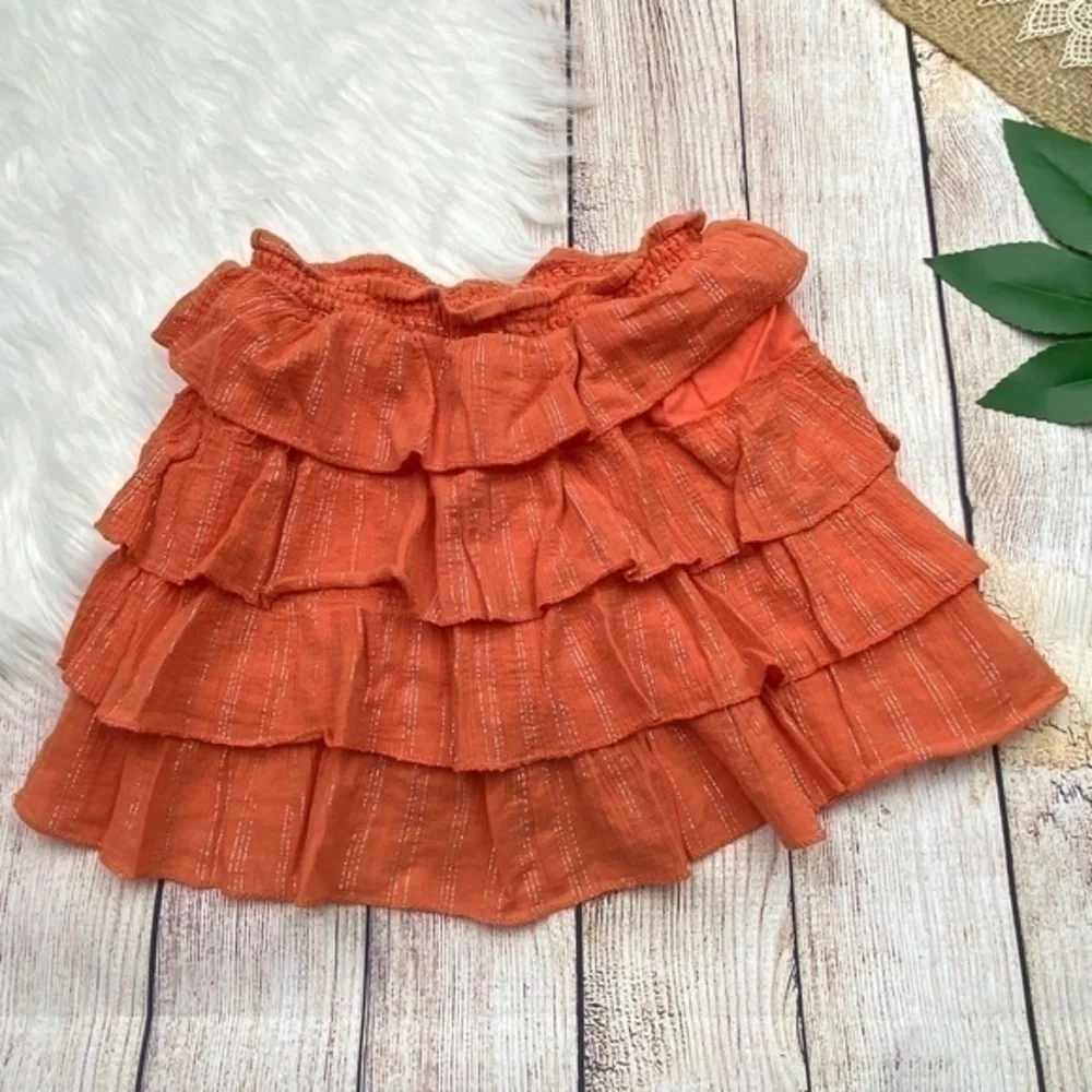 Girls Skort Skirt Size 5 Peach Silver Metallic Thread Tiered Ruffle Skort